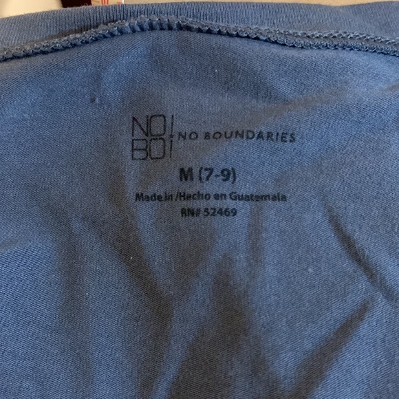 Giraffe design shirt - Picture 2 of 2